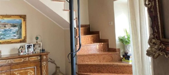 Apartamento de 4 divisões em Treviolo, Italy N.º 5476 14