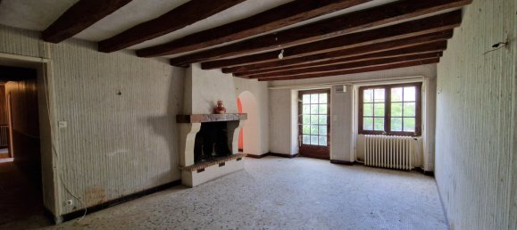4 bedrooms House in Beaumont-en-Veron, France No. 73579 2