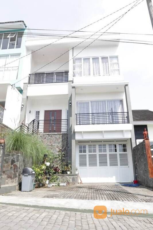5 bedrooms House in Lembang, Indonesia No. 1248
