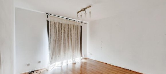 3 bedrooms House in Crawley, United Kingdom No. 6275 7