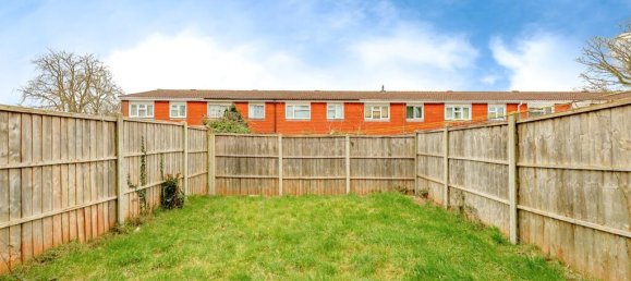 3 bedrooms House in Crawley, United Kingdom No. 6275 15