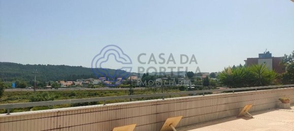555m² Commercial property in Penafiel, Portugal No. 56320 19
