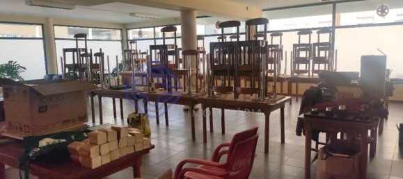 555m² Commercial property in Penafiel, Portugal No. 56320 10