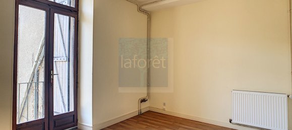 Edificio de 4 dormitorios en Pithiviers, France No. 255797 7