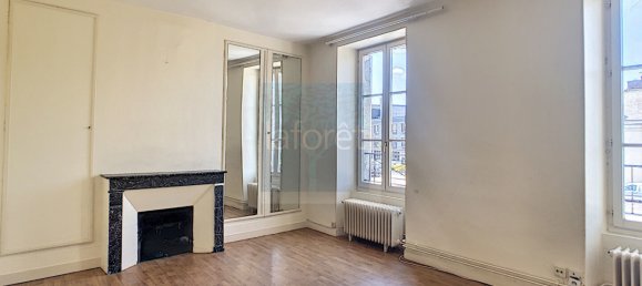 Edificio de 4 dormitorios en Pithiviers, France No. 255797 2