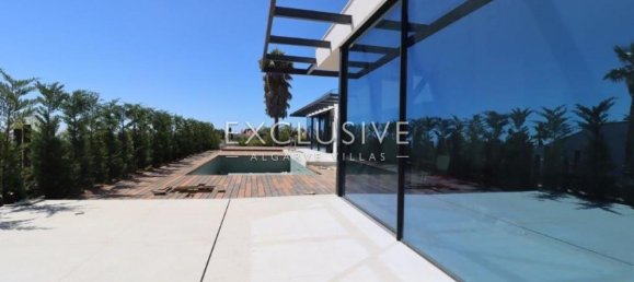 4 bedrooms Villa in Lagoa, Portugal No. 7682 2