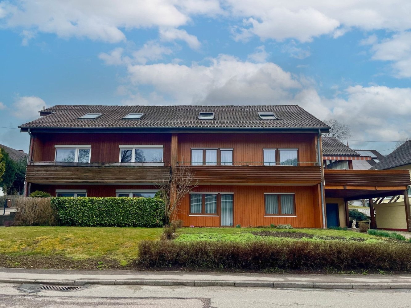 4 bedrooms Townhouse in Hohenlohe, Germany No. 100287