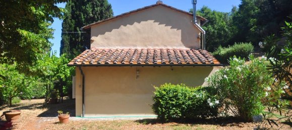 6 rooms House in Montescudaio, Italy No. 273146 3