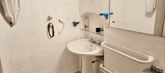 6 rooms House in Montescudaio, Italy No. 273146 12
