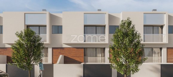 167m² Land in Aguas Santas, Portugal No. 33106 4