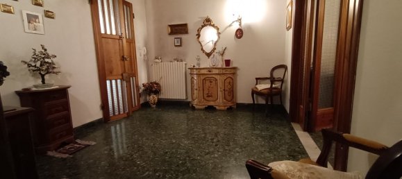 Apartamento de 6 divisões em Pontedera, Italy N.º 39099 29
