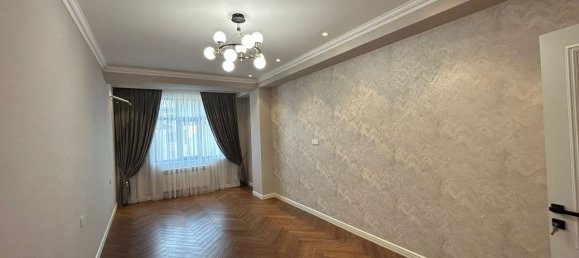 3 bedrooms Apartment in Baku, Azerbaijan No. 1737 3