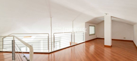 2 Schlafzimmer Penthouse in Erba, Italy, Nr. 297230 7