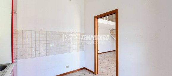 2 Schlafzimmer Penthouse in Erba, Italy, Nr. 297230 6