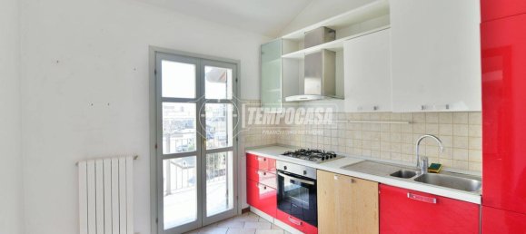 2 Schlafzimmer Penthouse in Erba, Italy, Nr. 297230 4