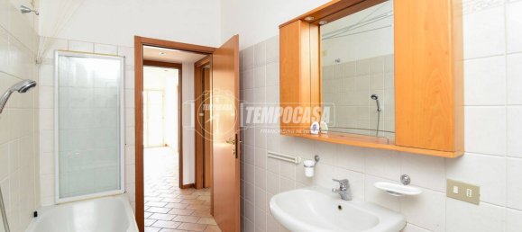 2 Schlafzimmer Penthouse in Erba, Italy, Nr. 297230 19