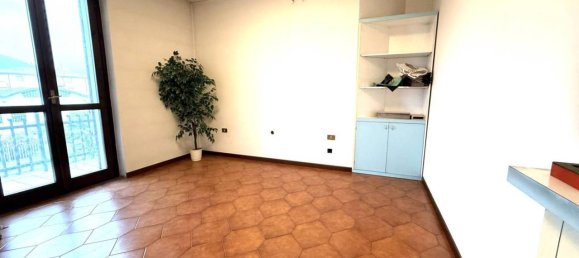 Apartamento de 4 habitaciónes en Villongo, Italy No. 42622 25