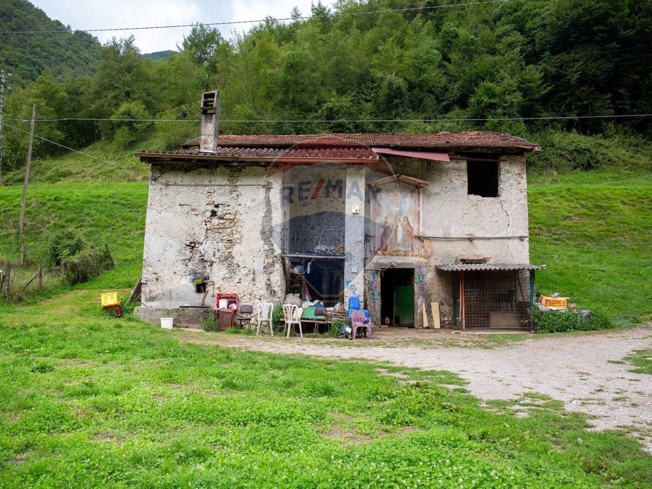 Дом с 5 комнатами в Вобарно, Италия № 327956