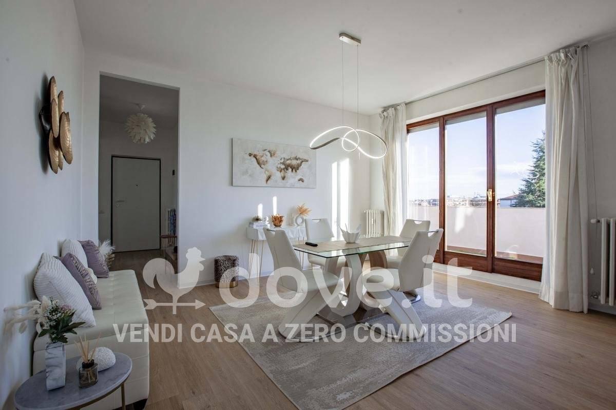 Пентхаус с 3 комнатами в Бусто Арсицио, Италия № 31069