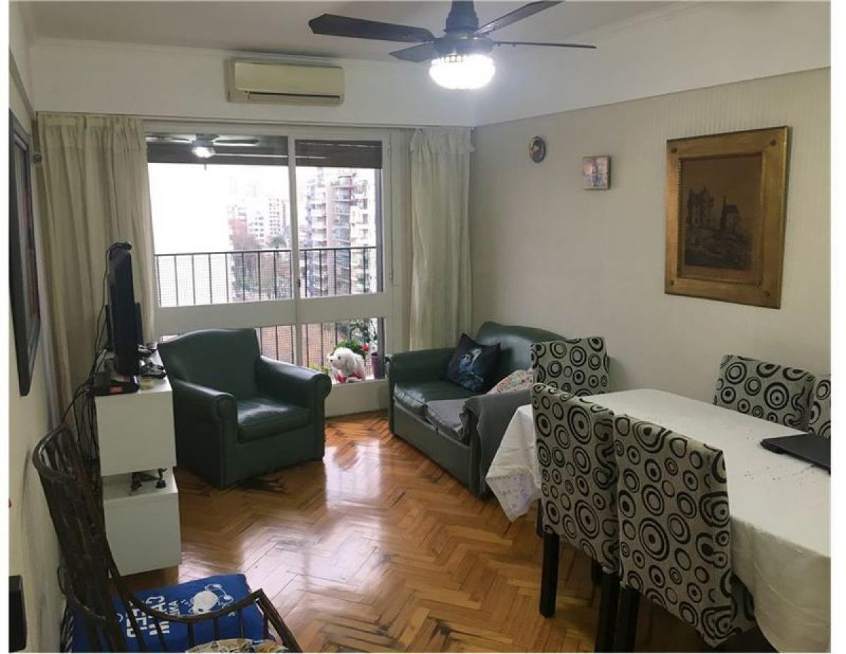 Apartamento de 3 dormitorios en Buenos Aires, Argentina No. 74838