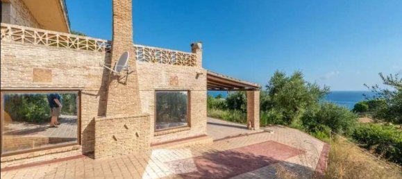 Дом с 4 спальнями в Закинтос, Ионические острова, Пелопоннес, Западная Греция и Ионические острова, Греция № 706 18