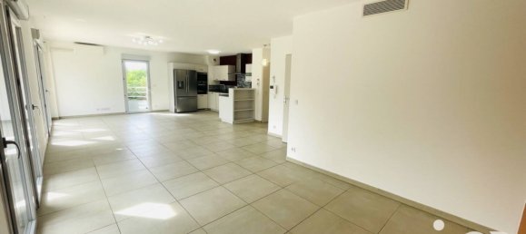 3 chambres Appartement à L'Isle-sur-la-Sorgue, France No. 355557 4