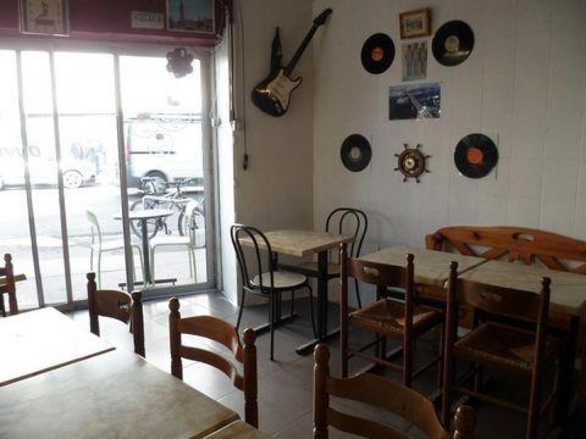 55m² Office in Montpellier, France No. 20034