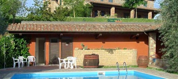 25 rooms House in Città della Pieve, Italy No. 52894 2