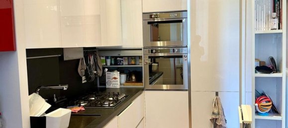 3 bedrooms Apartment in Milan, Italy No. 360743 10