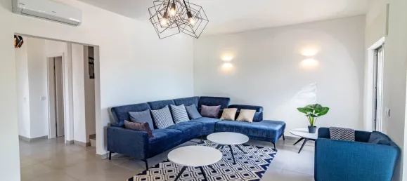 Casa de 5 dormitorios en Quarteira, Portugal No. 111682 3