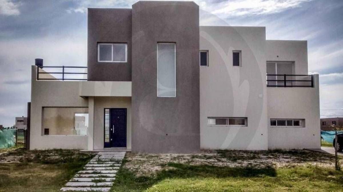 3 bedrooms House in Tigre, Argentina No. 82544