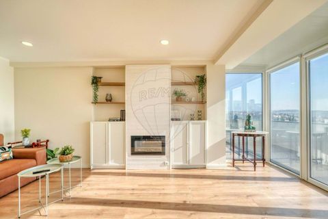 3 bedrooms Penthouse in Cascais, Portugal No. 271068