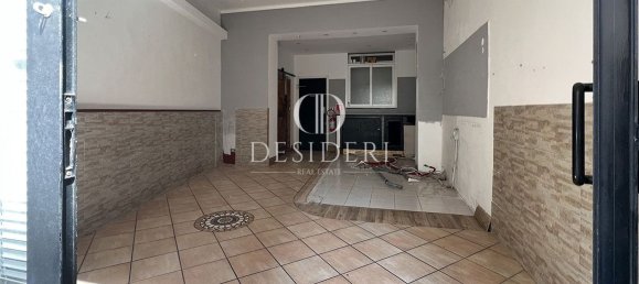 38m² Commercial property in Grosseto, Italy No. 276057 3