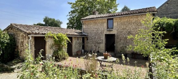 8 bedrooms Castles in Sauze-Vaussais, France No. 340926 2