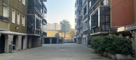 Apartamento de 3 habitaciónes en Cologno Monzese, Italy No. 29442 26