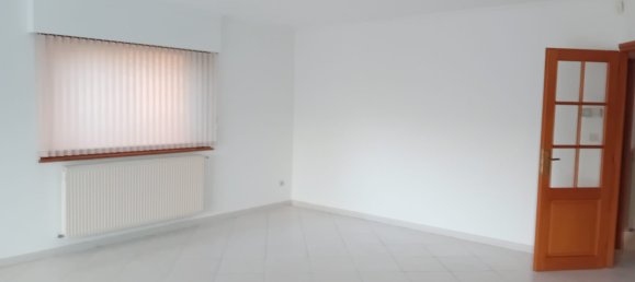 Дом с 4 спальнями в Рубе, Франция № 215068 3