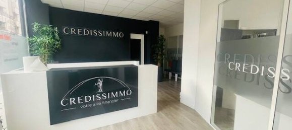 99m² Commercial property in Nanterre, France No. 322108 2