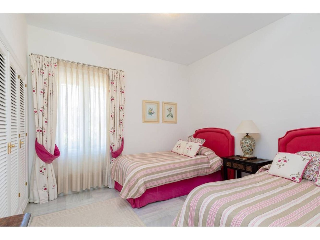 Дом с 5 спальнями в Кадис, Испания № 29184