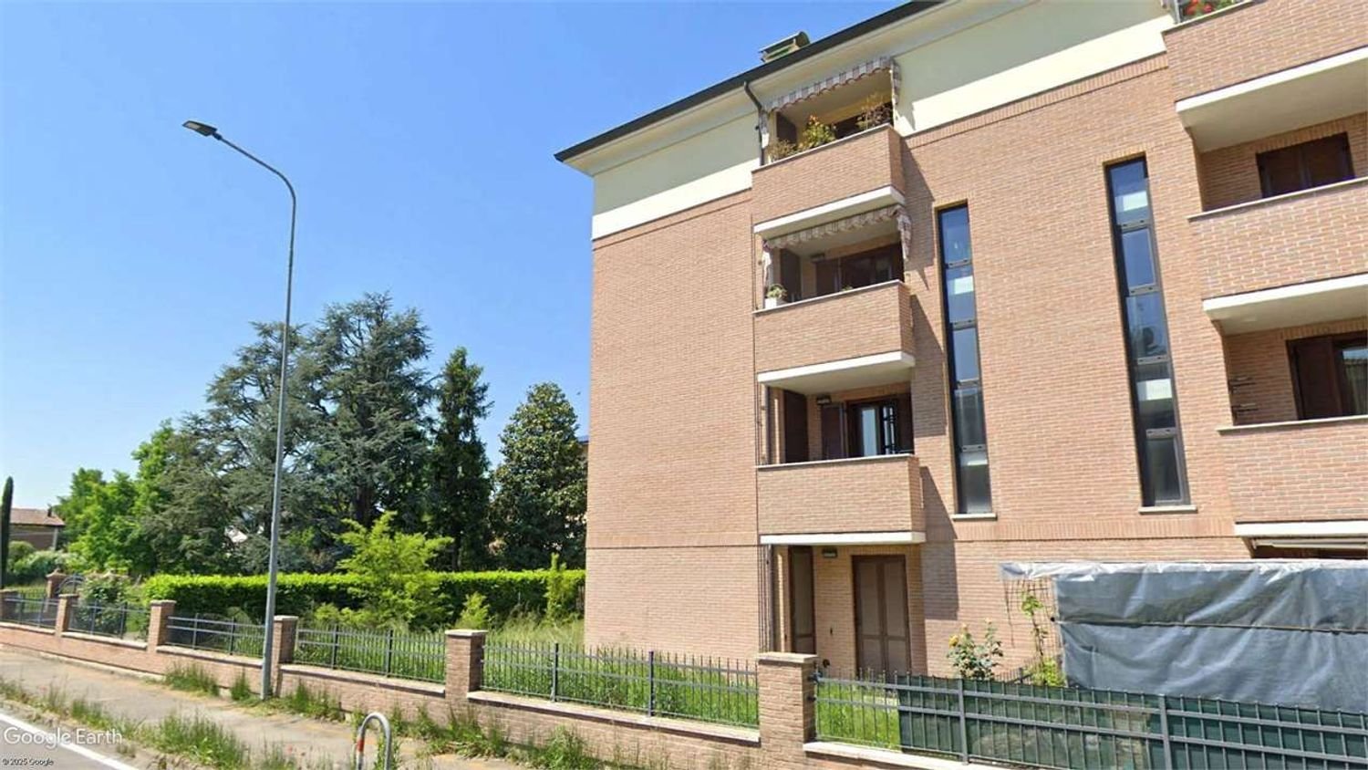 Квартира с 3 комнатами в Кастельфранко Эмилия, Италия № 285870