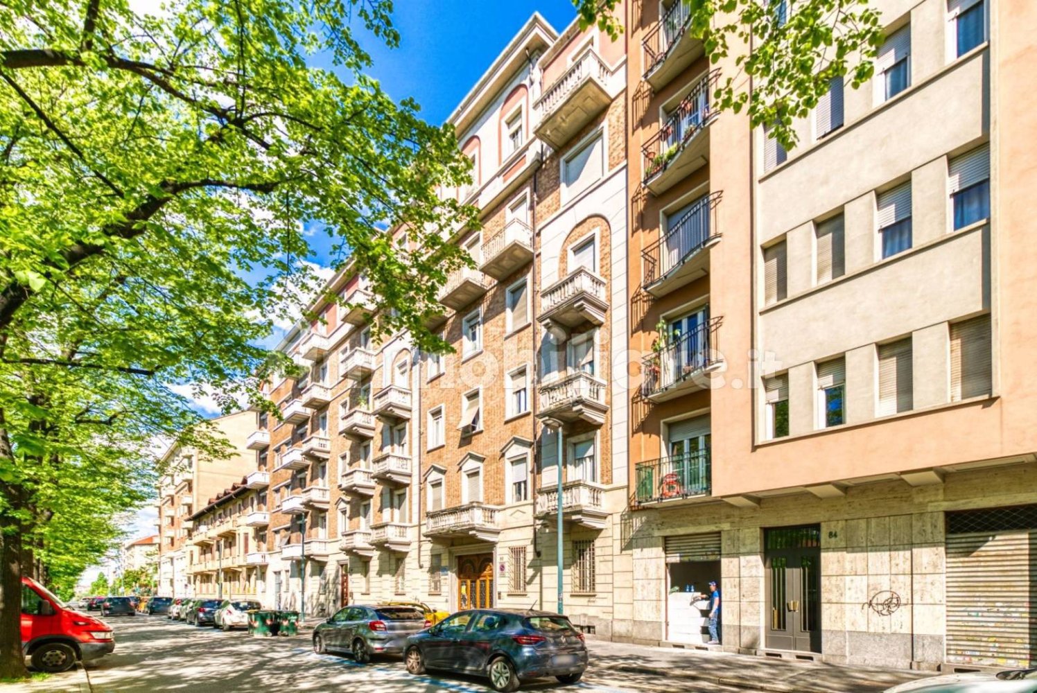 3 bedrooms Apartment in Turin, Italy No. 386779