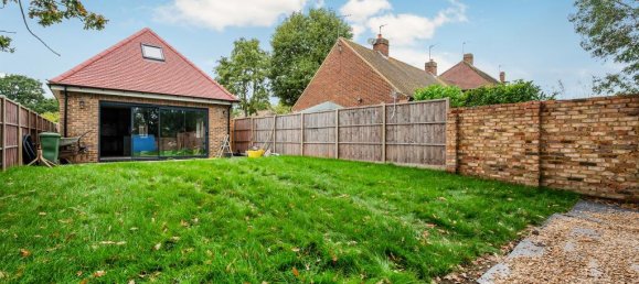 2 bedrooms Bungalow in Feltham, United Kingdom No. 9792 7