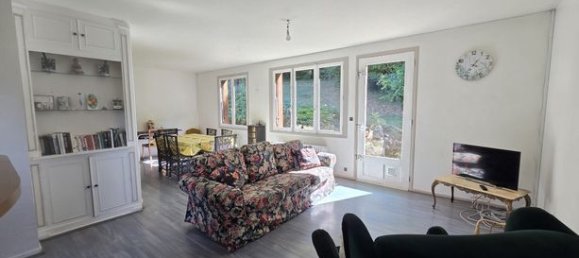 3 bedrooms House in Evreux, France No. 353681 2