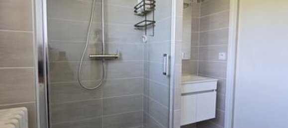 3 bedrooms House in Evreux, France No. 353681 5