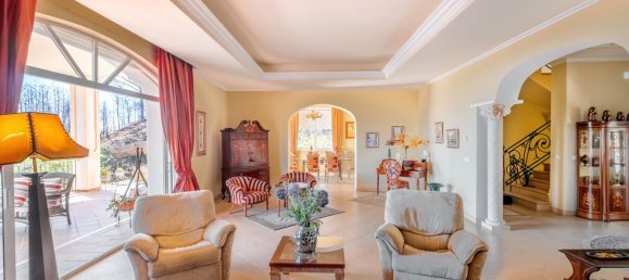 7 bedrooms House in Estepona, Spain No. 115750 4