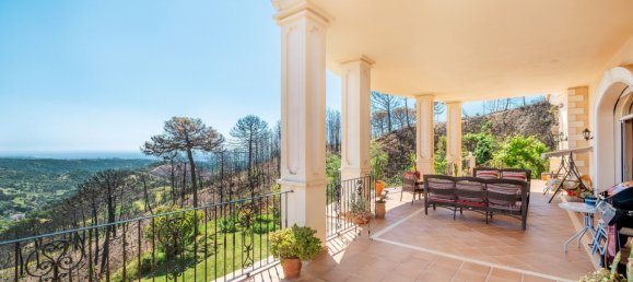 7 bedrooms House in Estepona, Spain No. 115750 20