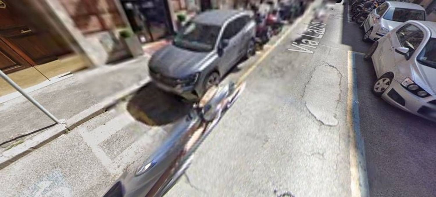 2 rooms Apartment in Rome, Italy No. 300723