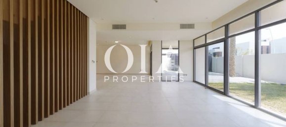 4 bedrooms Villa in Yas Island, UAE No. 17051 7