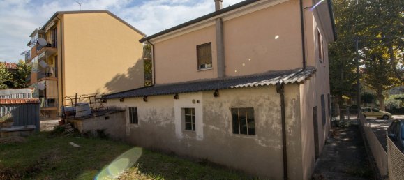 Casa de 4 habitaciónes en Coriano, Italy No. 209014 5
