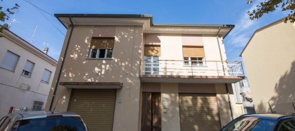 Casa de 4 habitaciónes en Coriano, Italy No. 209014 9