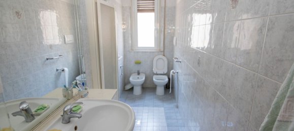 Casa de 4 habitaciónes en Coriano, Italy No. 209014 15